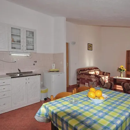 Appartement Spira Puovica Ii